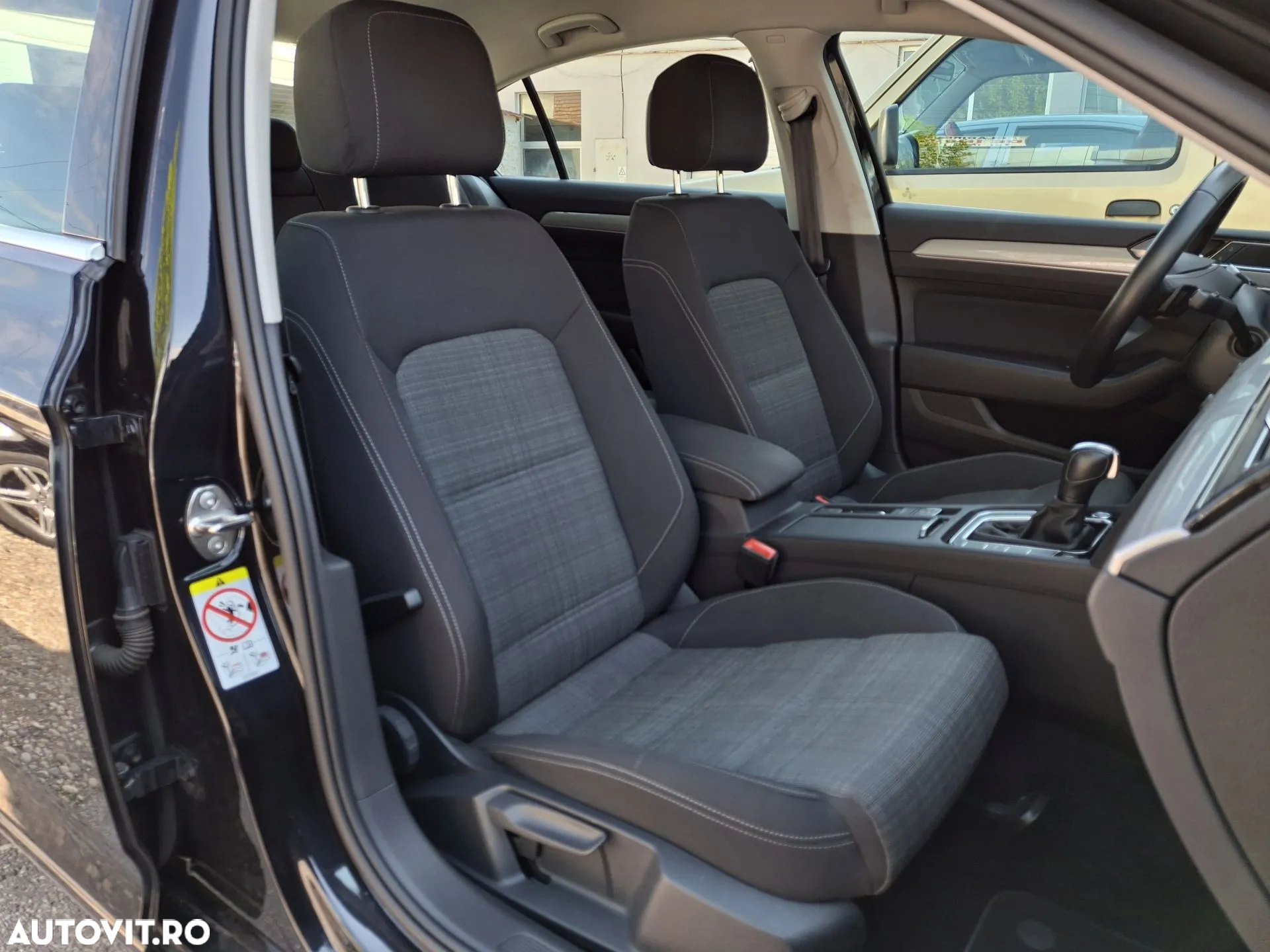 Volkswagen Passat 2.0 TDI SCR DSG Elegance - 14
