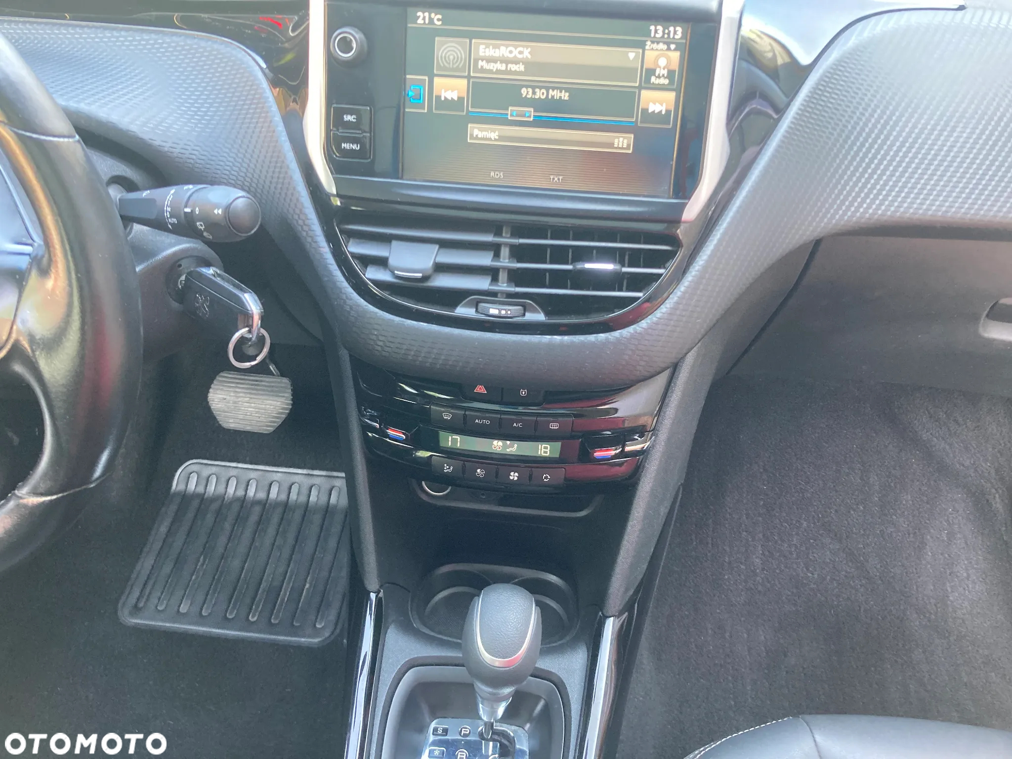 Peugeot 2008 1.2 Pure Tech Allure S&S EAT6 - 20
