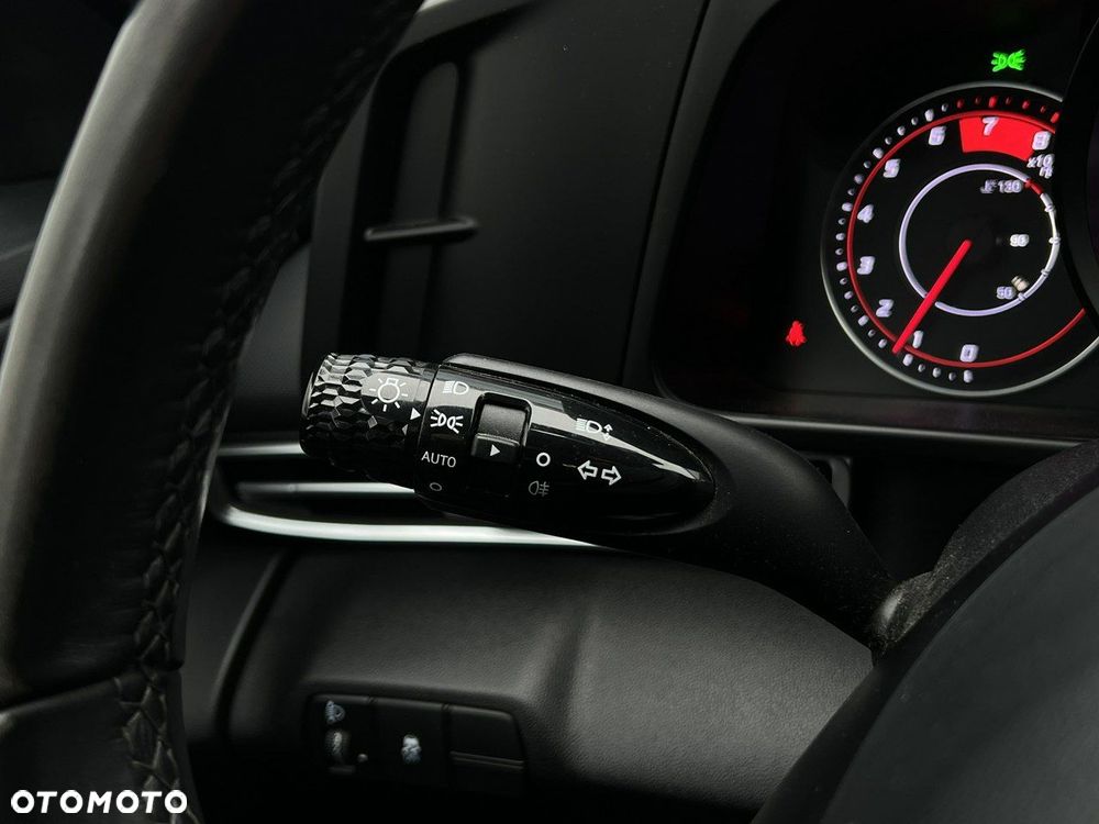 Hyundai Elantra - 14