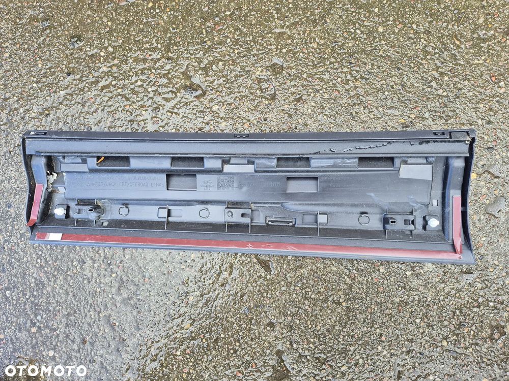 Audi Q3 I 11- listwa drzwi tylne lewe 8U0 - 3