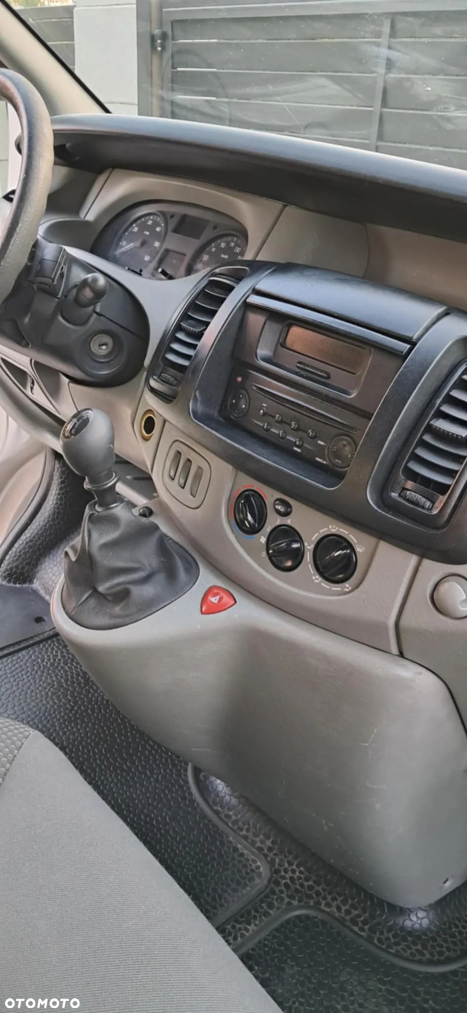 Renault TRAFIC - 10
