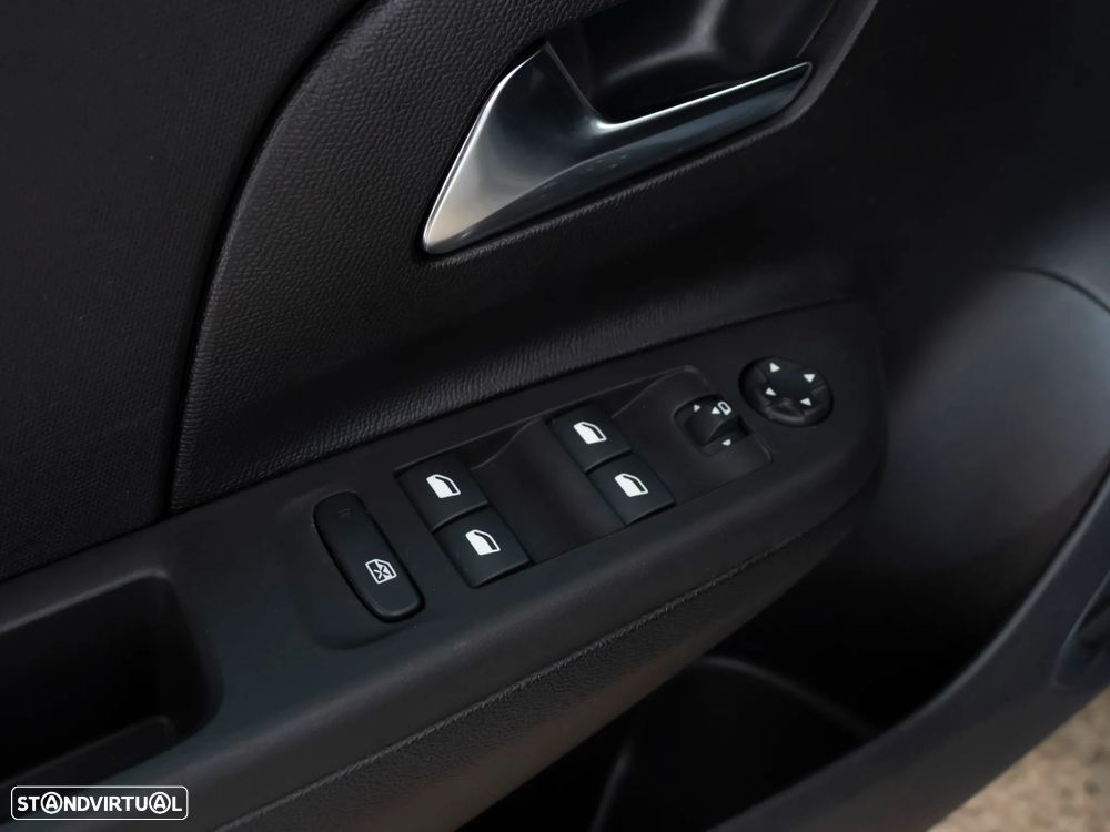 Opel Corsa 1.2 T Edition - 19