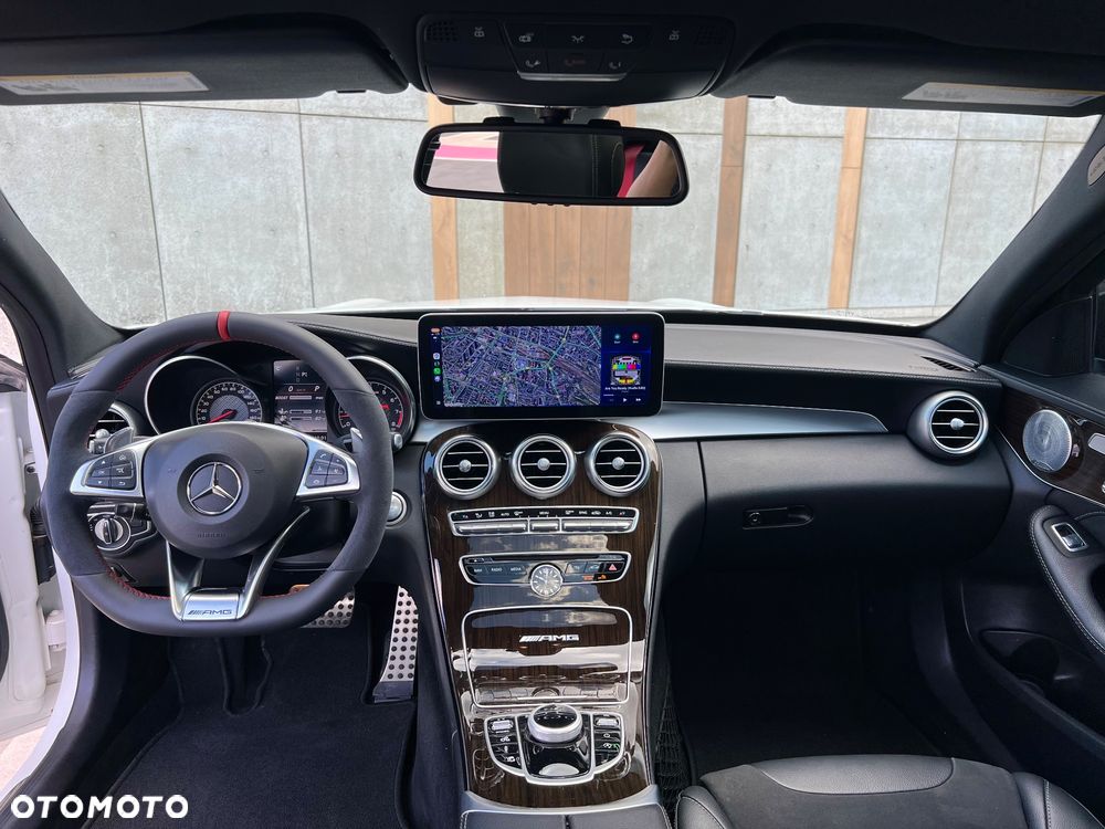 Mercedes-Benz Klasa C AMG 63 AMG Speedshift 7G-MCT - 16