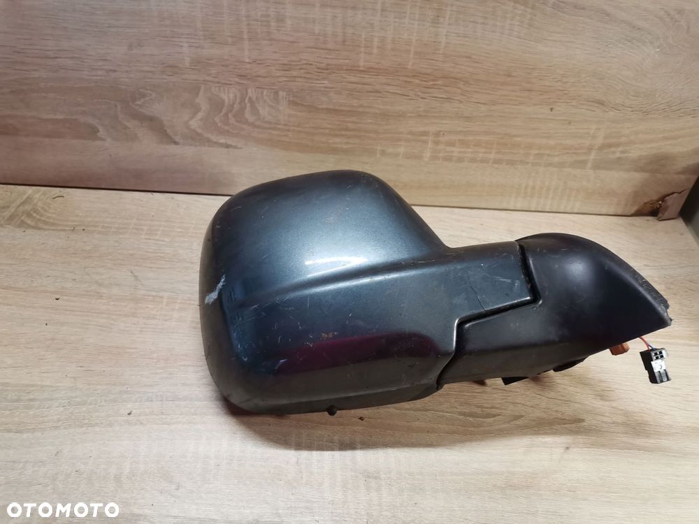 LUSTERKO PRAWE CITROEN BERLINGO III opis