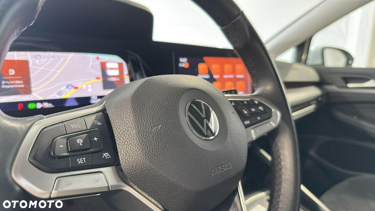 Volkswagen Golf - 22