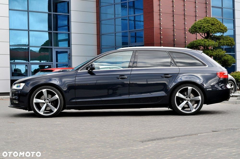 Audi A4 Avant - 33