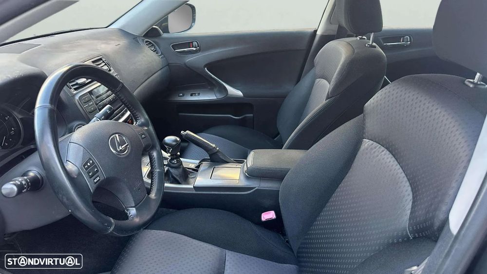 Lexus IS 220 d Base L5 - 9
