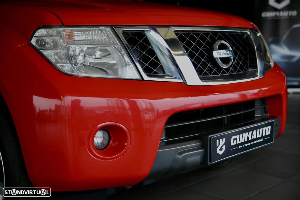Nissan Navara 2.5 dCi CD LE Hi-Tech 4WD - 15