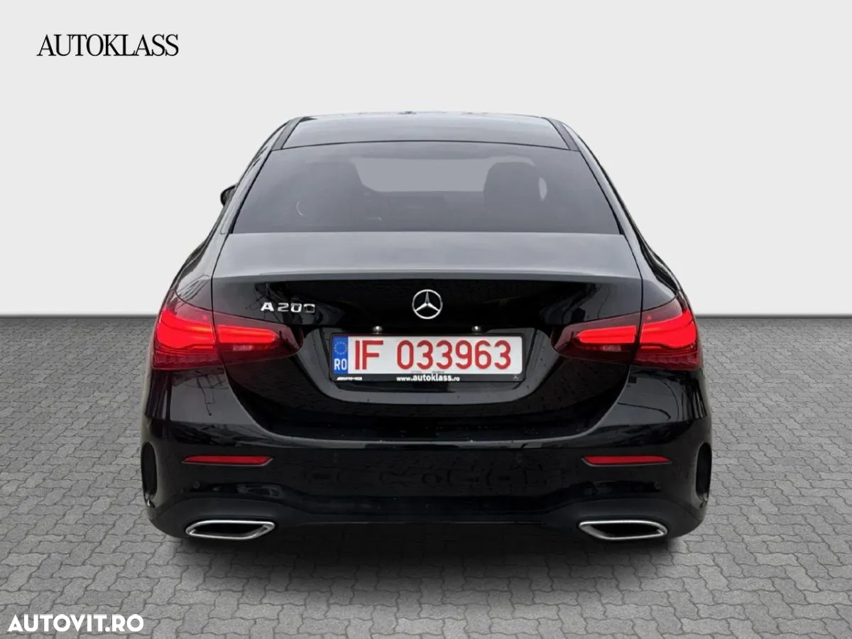 Mercedes-Benz A 200 MHEV 7G-DCT Sedan - 4