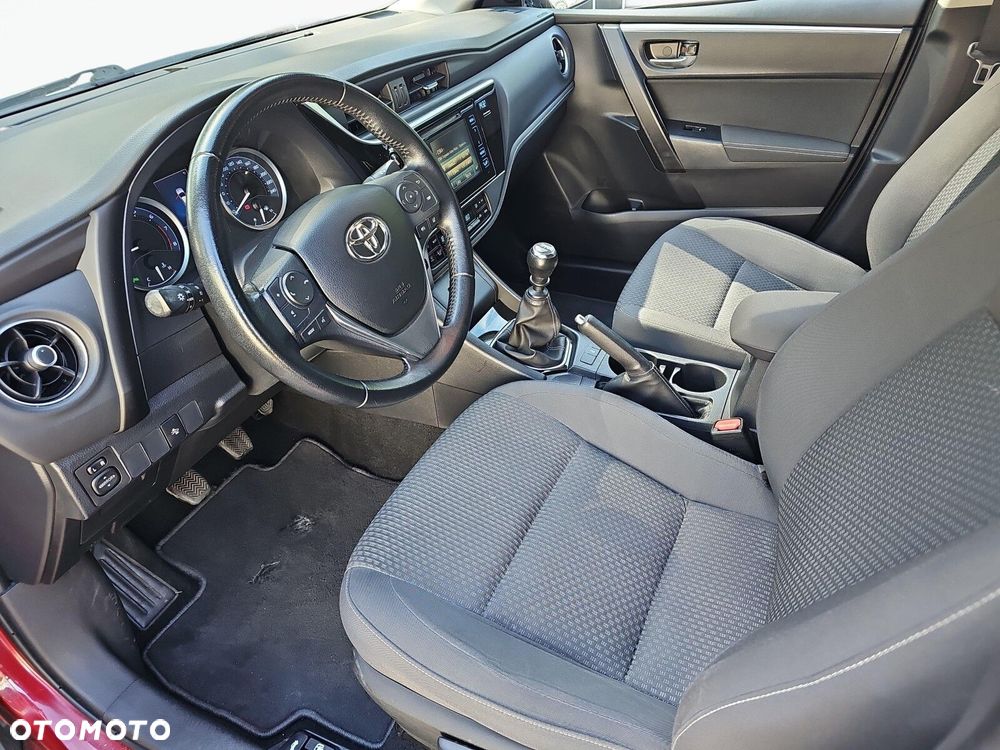 Toyota Corolla - 10