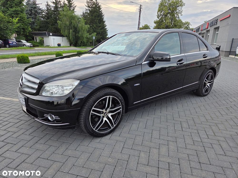 Mercedes-Benz Klasa C 180 Kompressor BlueEFFICIENCY Special Edition - 4