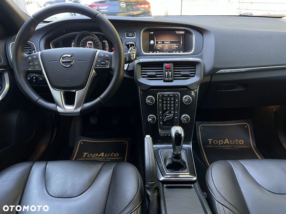 Volvo V40 Cross Country T3 Momentum - 24