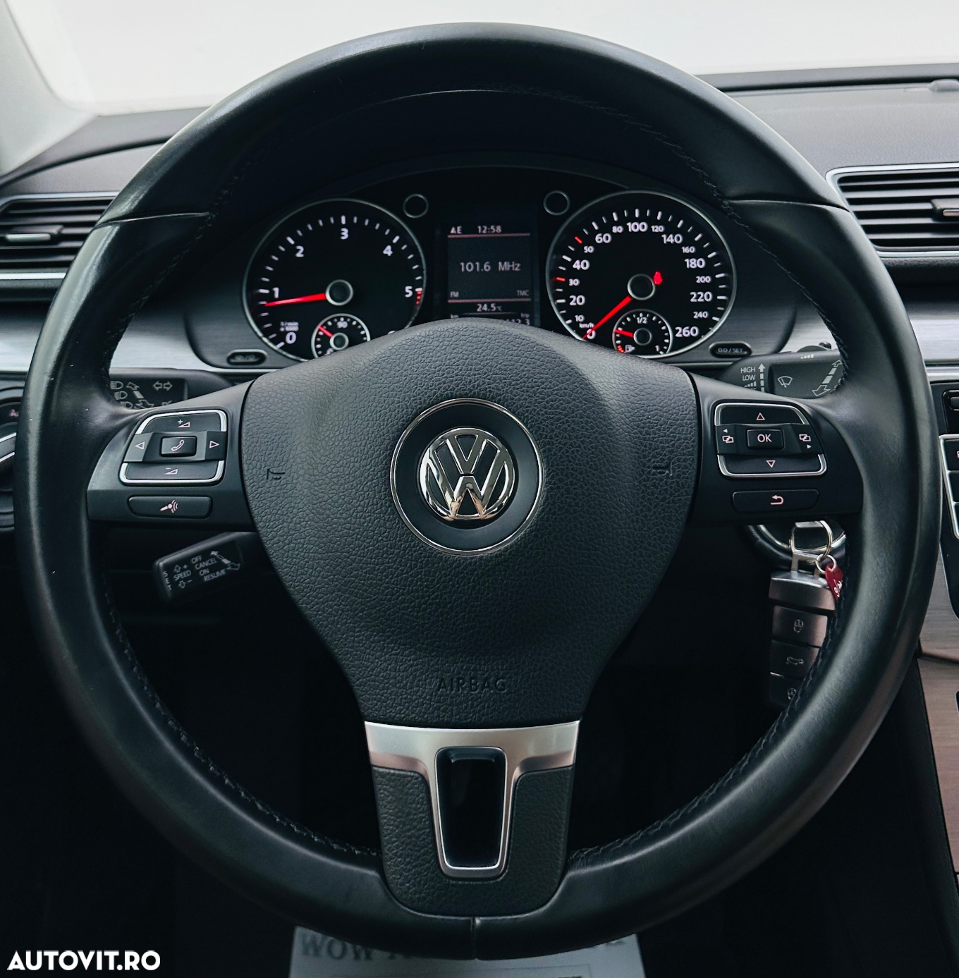 Volkswagen Passat Variant 1.6 TDI BlueMotion Technology Comfortline - 37