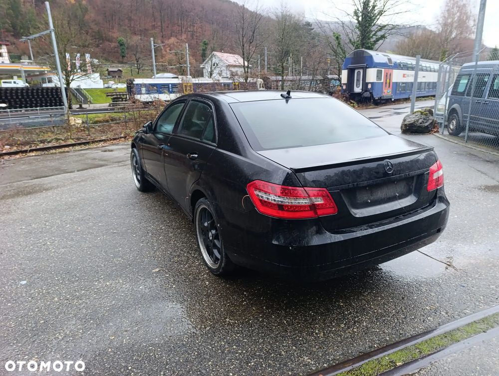 Mercedes-Benz Klasa E 63 AMG S 4Matic AMG Speedshift MCT - 7