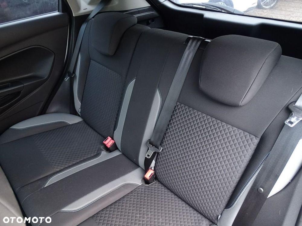 Ford Fiesta - 20
