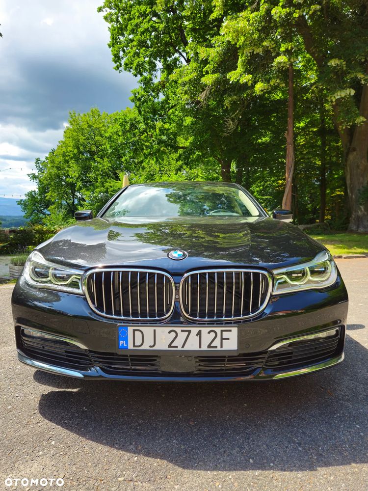 BMW Seria 7 750Li Edition Exclusive - 4