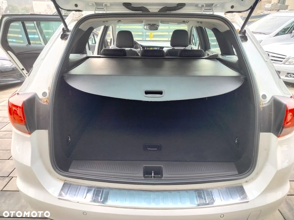 Opel Astra 1.4 Turbo Innovation - 36