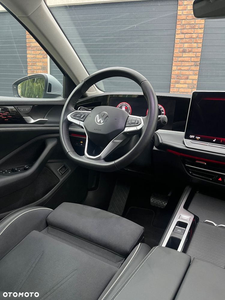Volkswagen Passat - 19