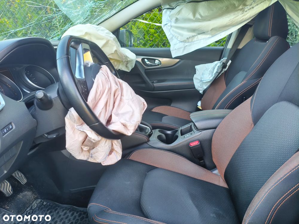Nissan Qashqai 1.3 DIG-T N-Connecta EU6d - 13