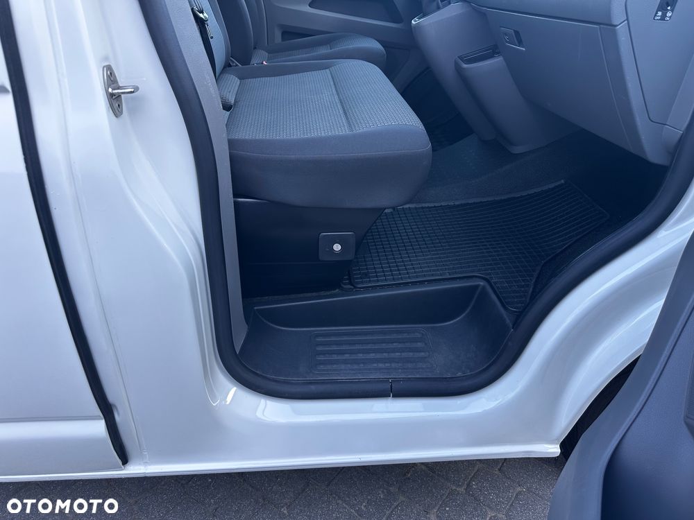 Volkswagen Transporter - 18