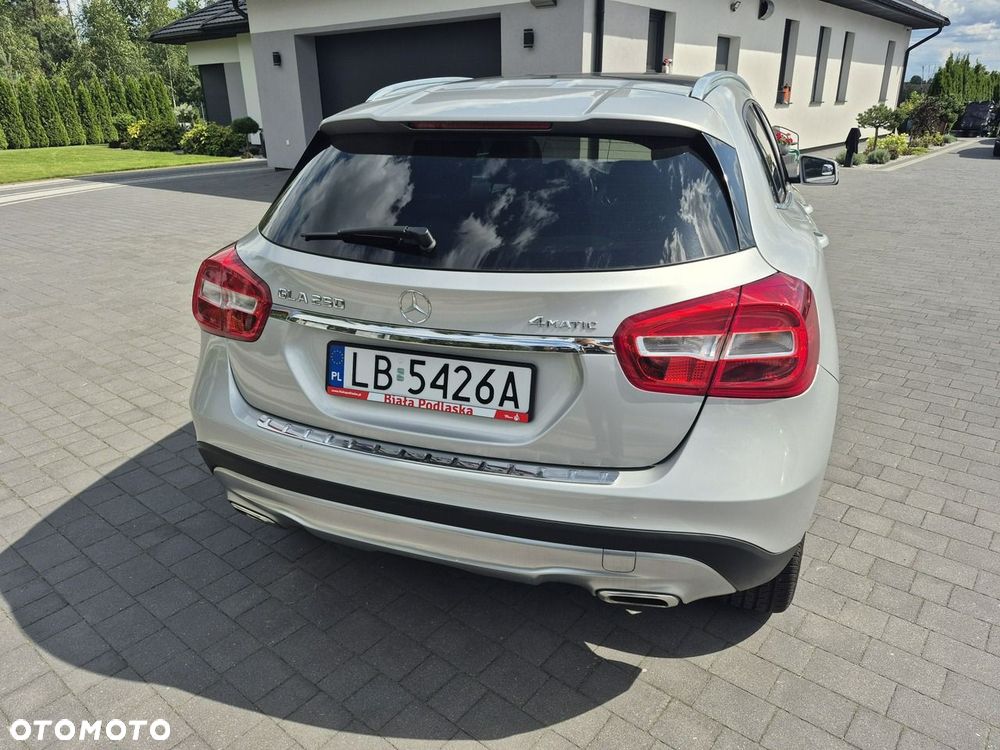 Mercedes-Benz GLA - 7