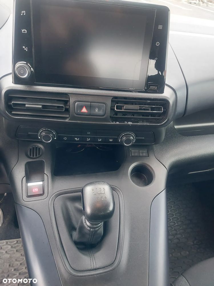 Peugeot Rifter - 8