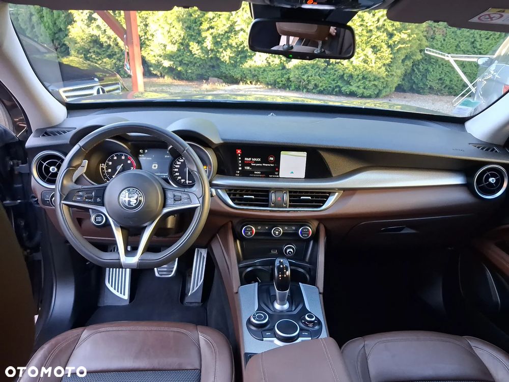 Alfa Romeo Stelvio 2.0 Turbo 16V AT8-Q4 Super - 17