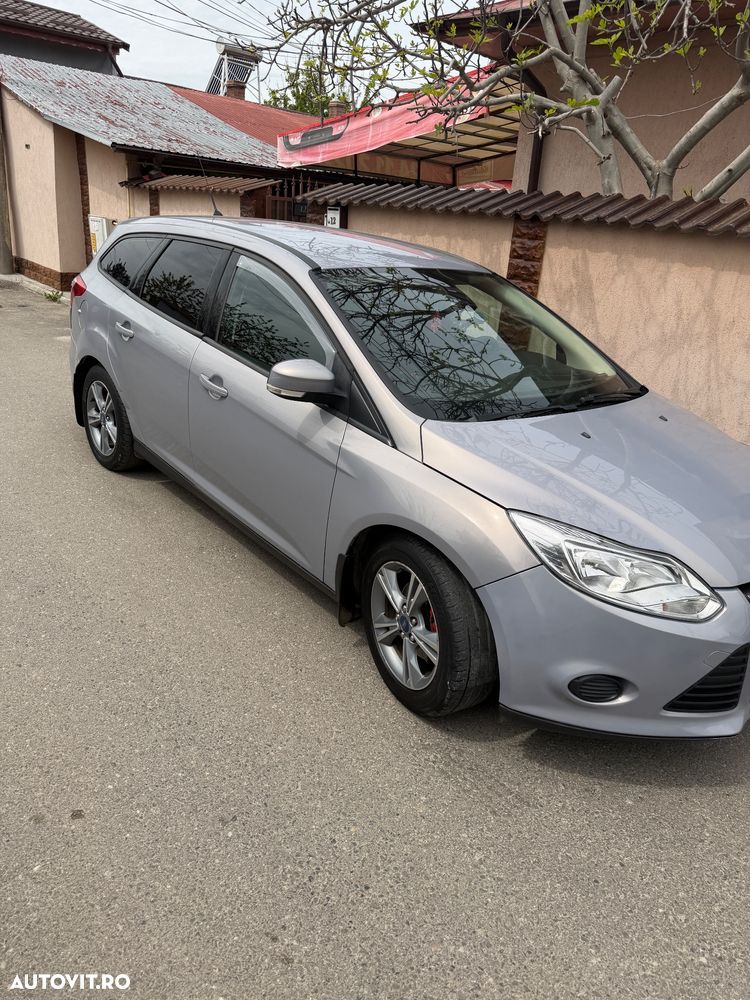 Ford Focus 1.6 TDCi DPF Start-Stopp-System SYNC Edition - 3