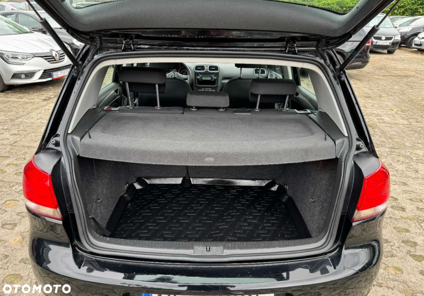 Volkswagen Golf - 24