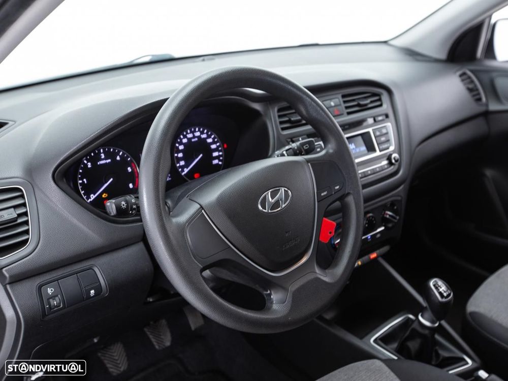 Hyundai i20 - 13