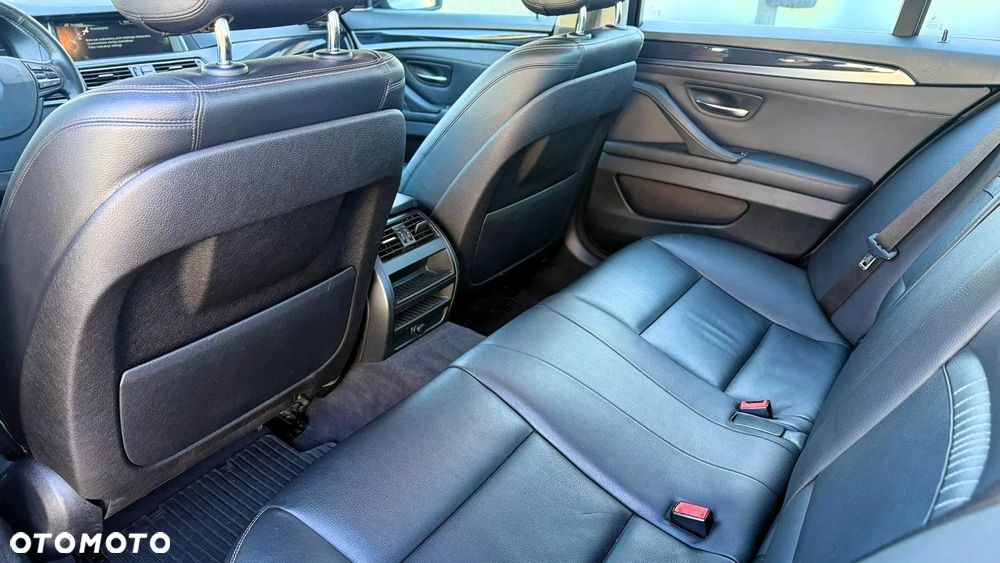 BMW Seria 5 518d Modern Line - 9