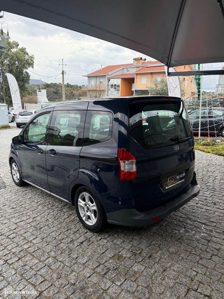 Ford Tourneo Courier 1.0 EcoBoost Ambiente - 4