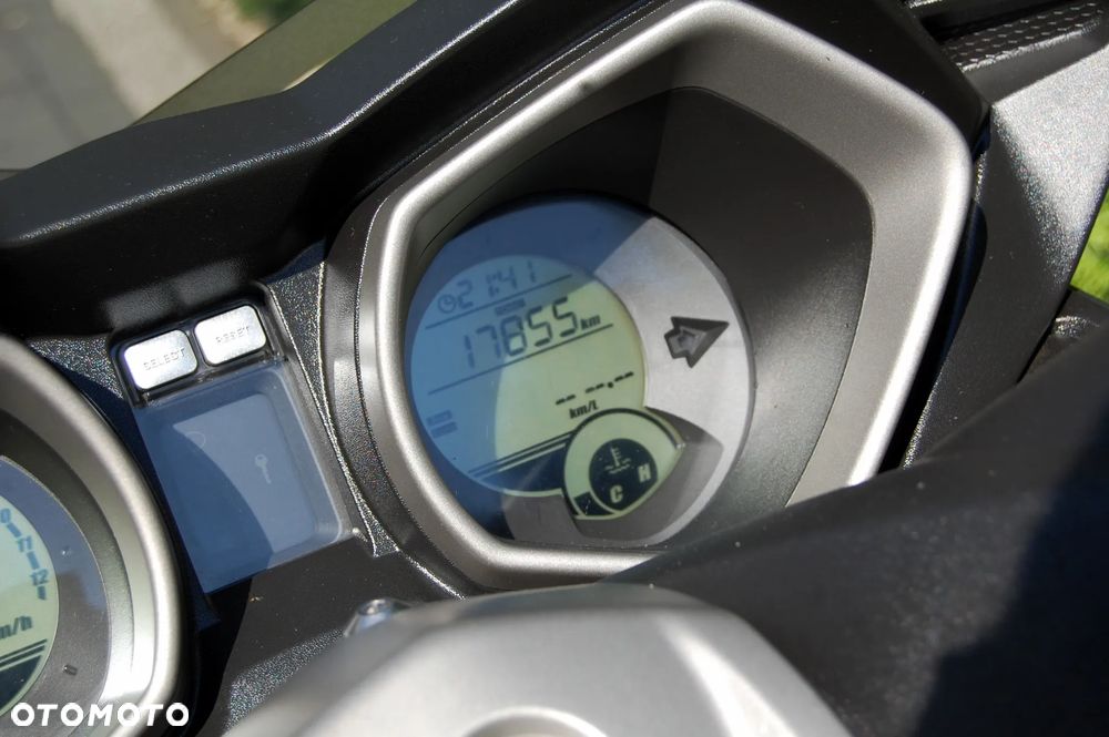 Yamaha X-max - 14