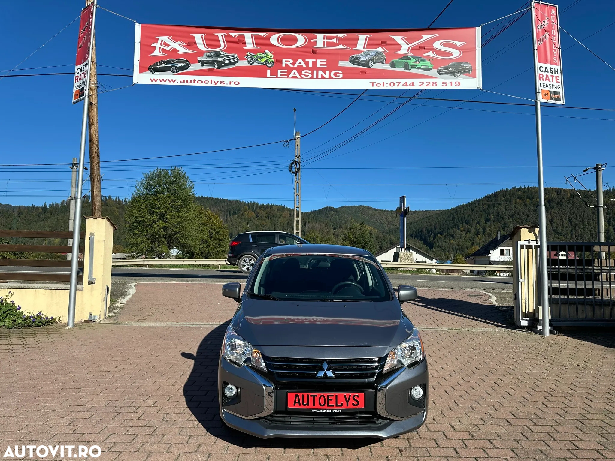 Mitsubishi Mirage - 2