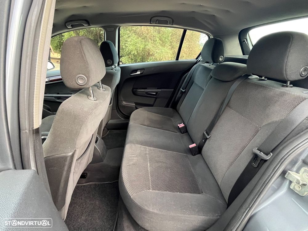 Opel Astra 1.7 CDTi Elegance - 27