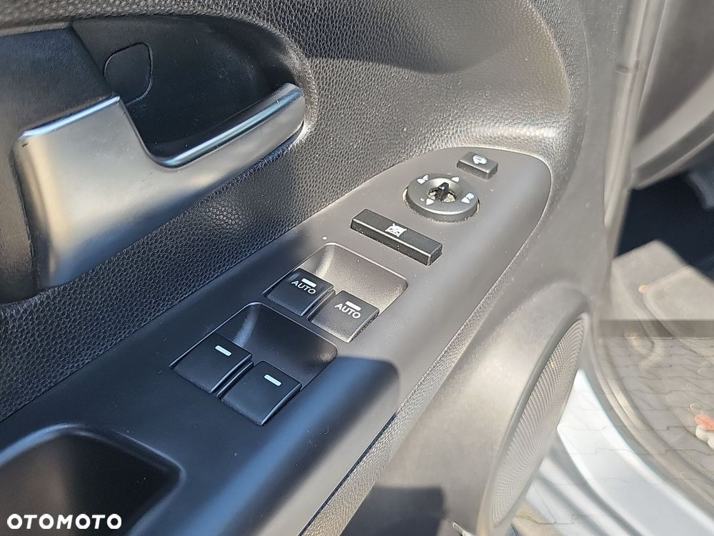 Kia Venga 1.6 L - 18