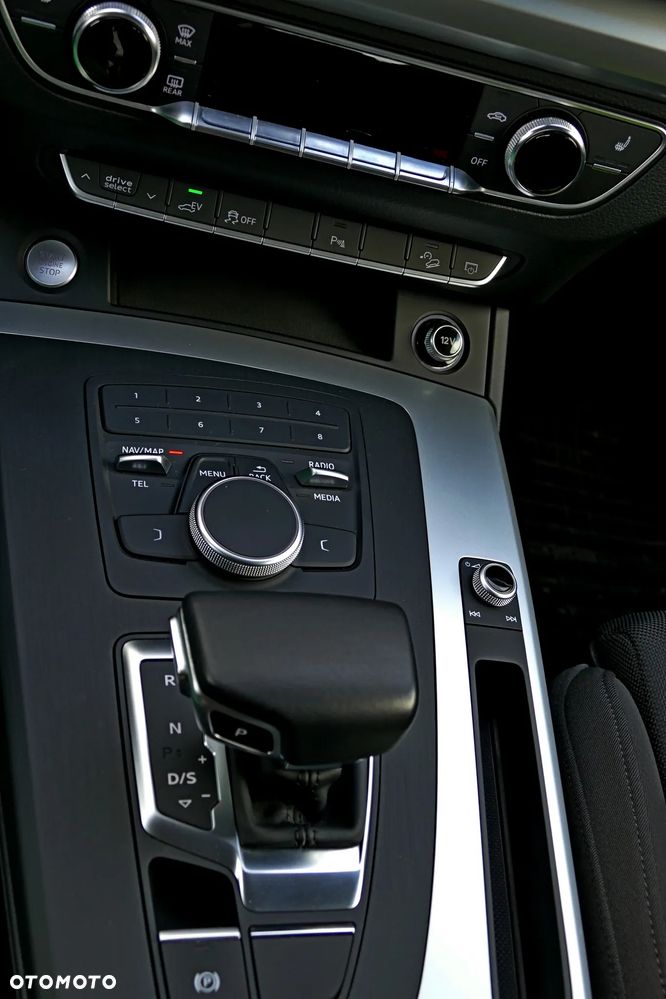 Audi Q5 55 TFSIe quattro S tronic S line - 26