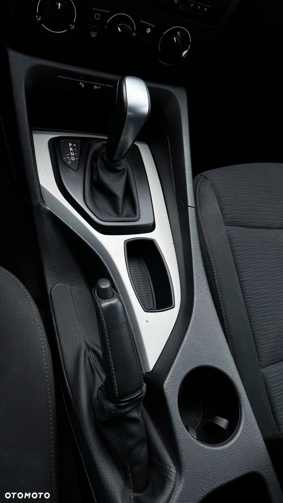 BMW X1 sDrive18i - 13