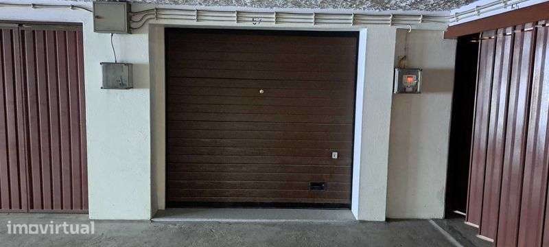 Garagem no centro de Viana do Castelo - Grande imagem: 2/7
