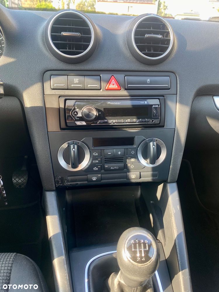 Audi A3 1.6 Ambiente - 17