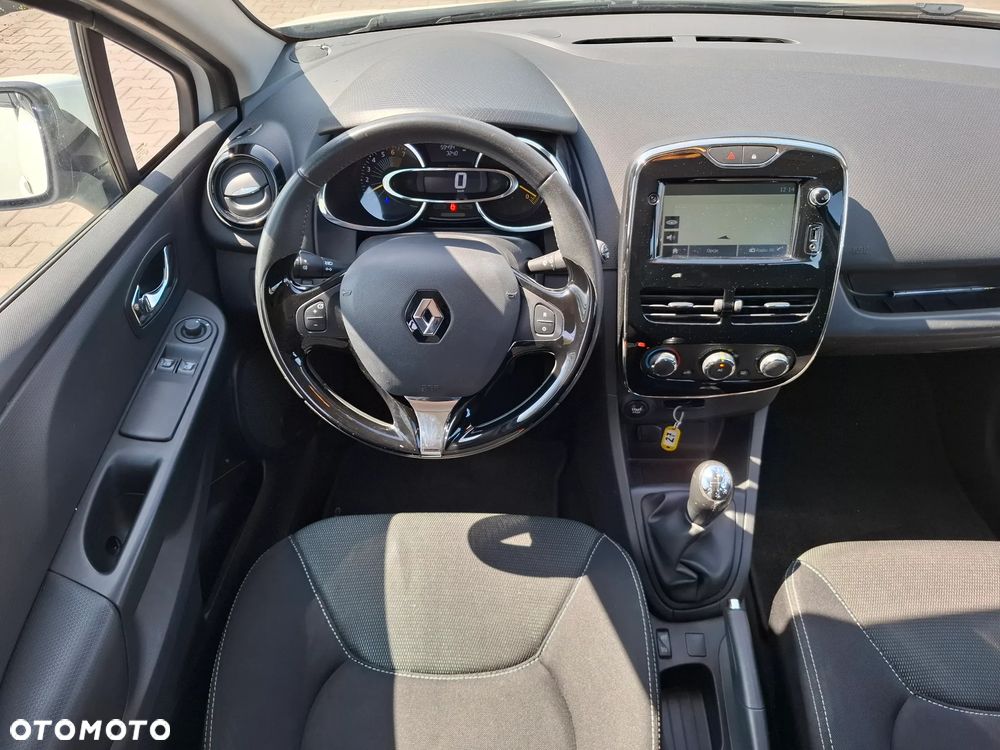 Renault Clio - 21