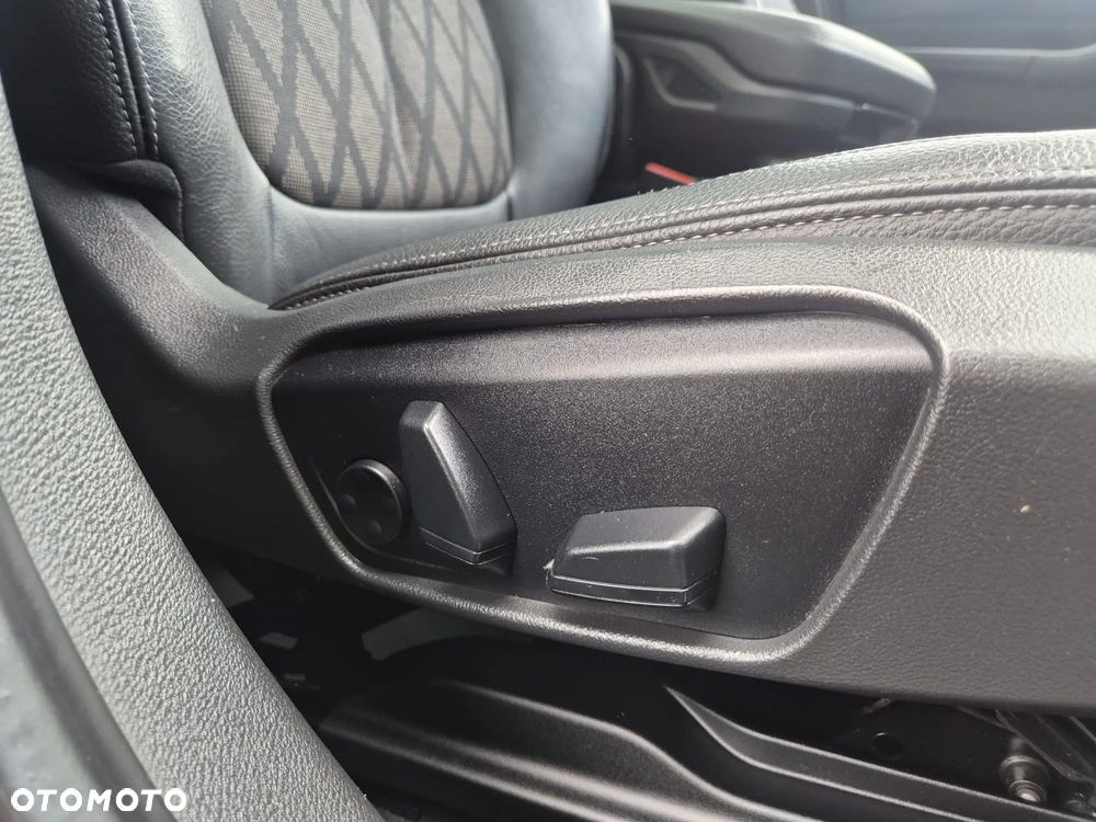 BMW X1 xDrive18d xLine - 35