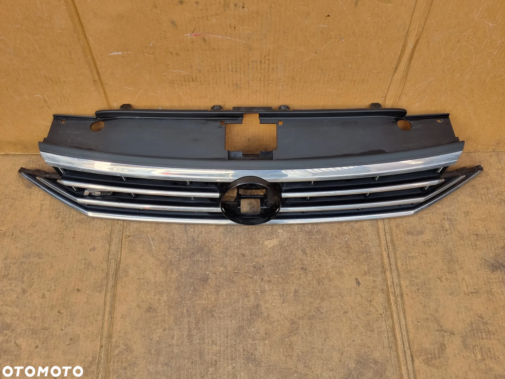 VW PASSAT B8 LIFT R-LINE GRILL ATRAPA - 2