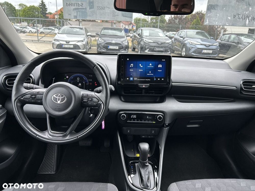 Toyota Yaris Hybrid 1.5 Style - 11
