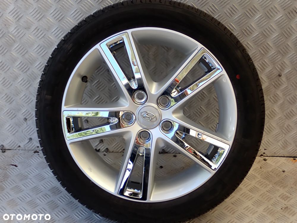 KOŁO FELGA ALUMINIOWA HYUNDAI 7JX17 ET 56 5X114,3 52910-2L360 Z OPONĄ LATO KUMHO  225/45/17