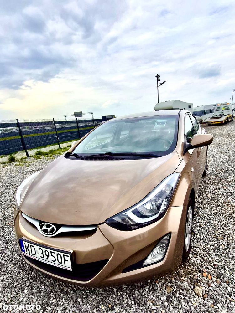 Hyundai Elantra 1.6 Comfort - 1