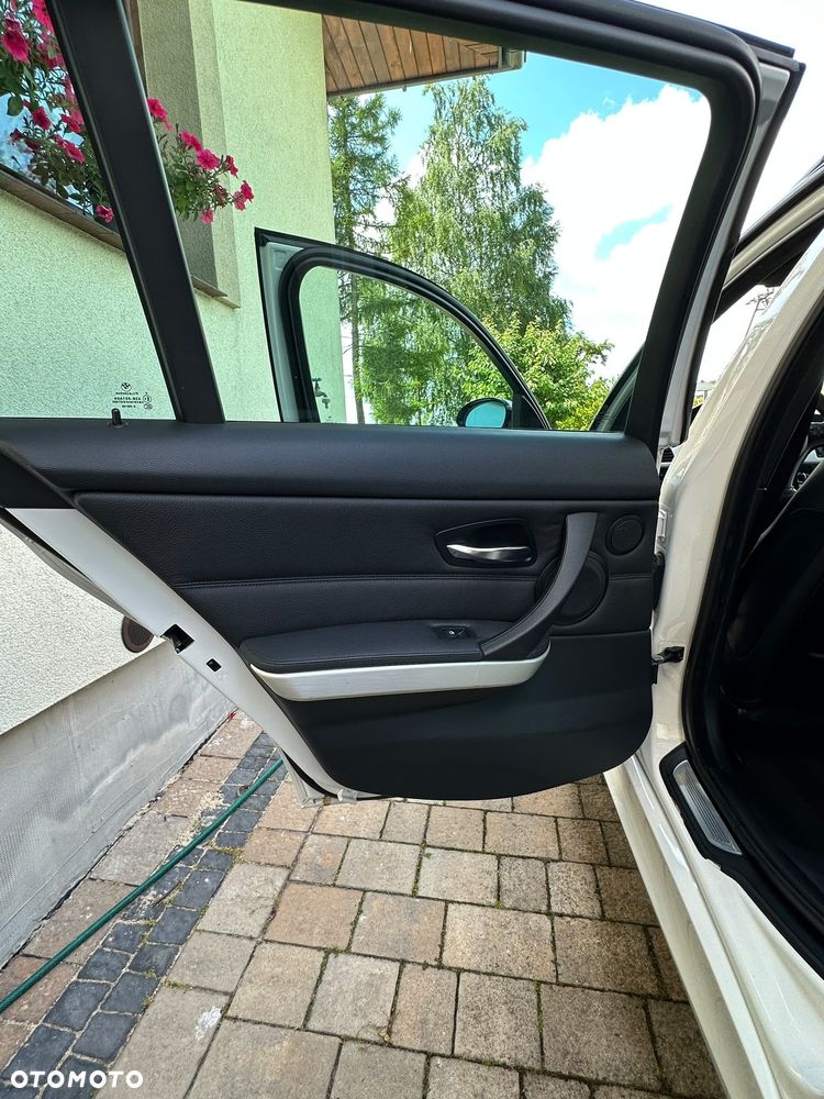 BMW Seria 3 325i - 20