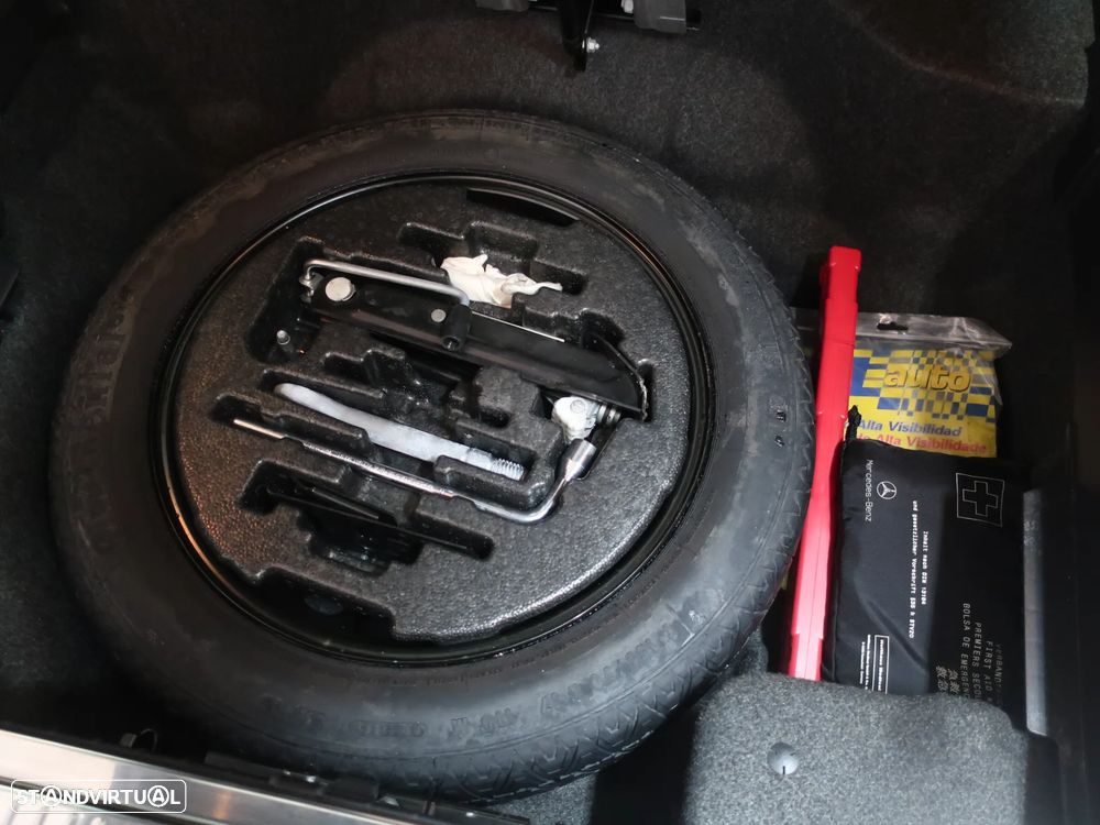 Mercedes-Benz E 350 CDi Avantgarde BlueEfficiency - 12