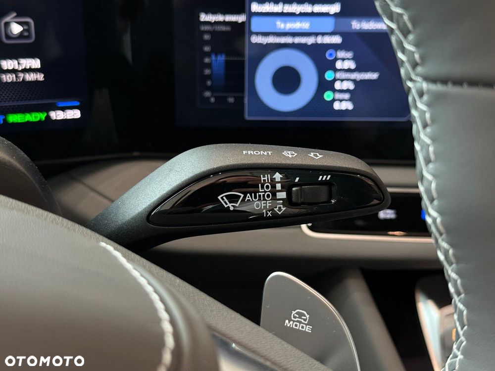 MG Cyberster 77kWh AWD Czarny Dach - 25