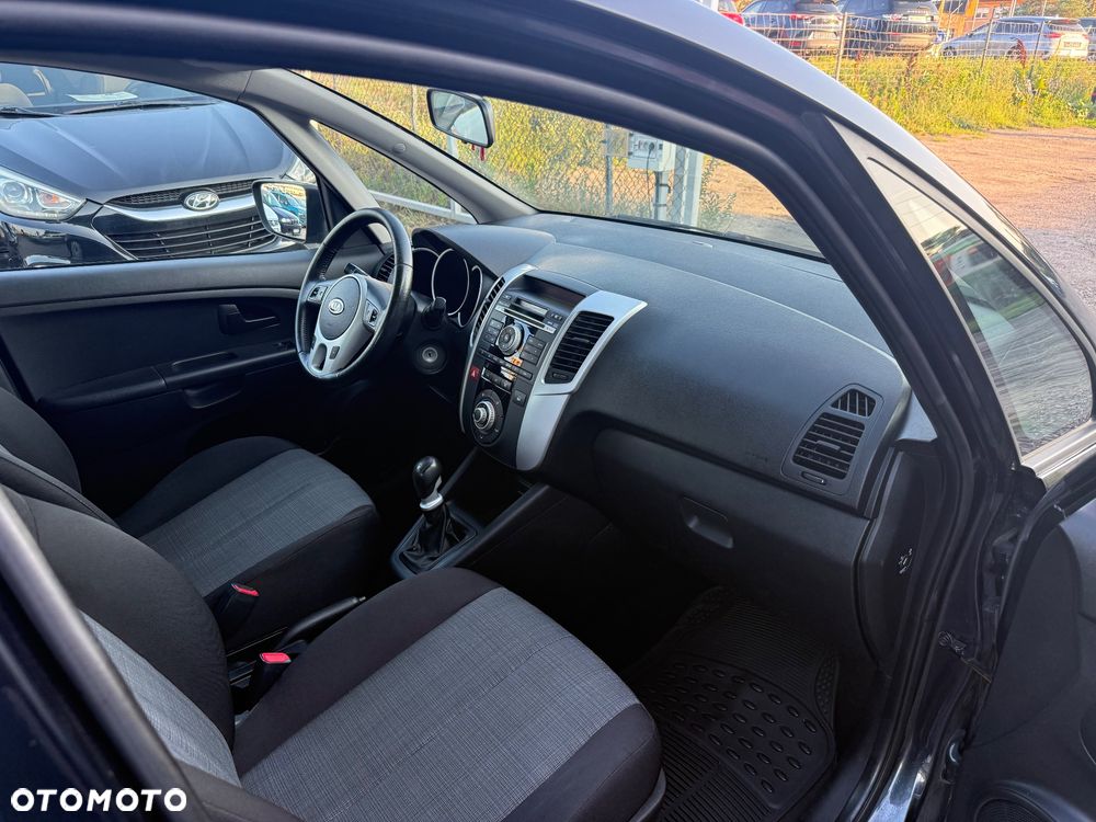 Kia Venga - 16